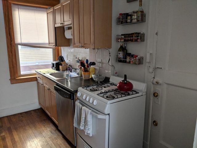97 Hancock St 2, Cambridge, MA 02139