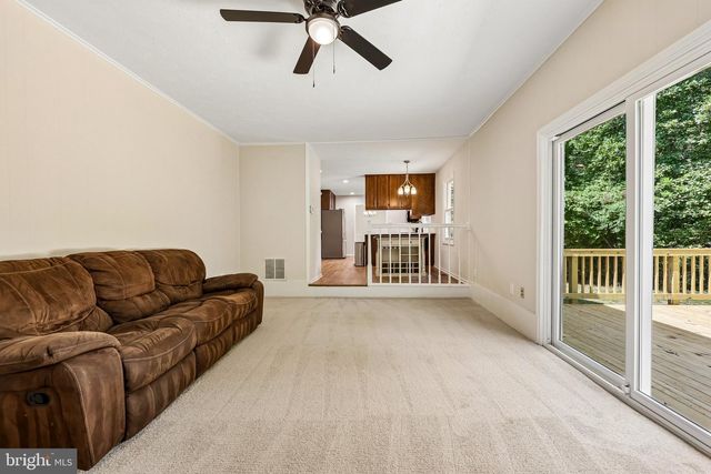 8140 SINCLAIR MILL RD, Manassas, VA 20112