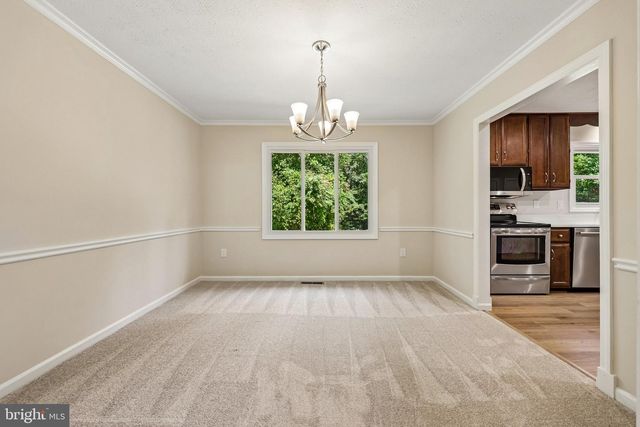8140 SINCLAIR MILL RD, Manassas, VA 20112