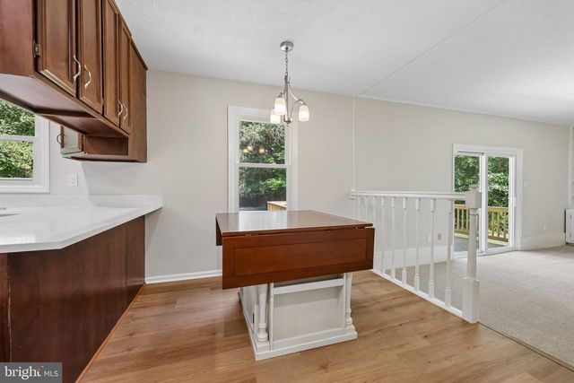 8140 SINCLAIR MILL RD, Manassas, VA 20112