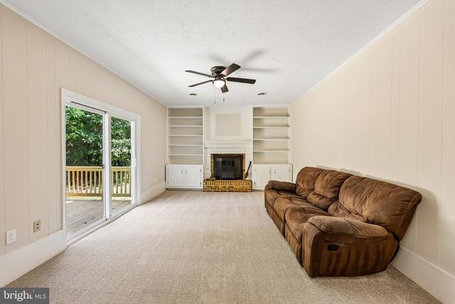 8140 SINCLAIR MILL RD, Manassas, VA 20112