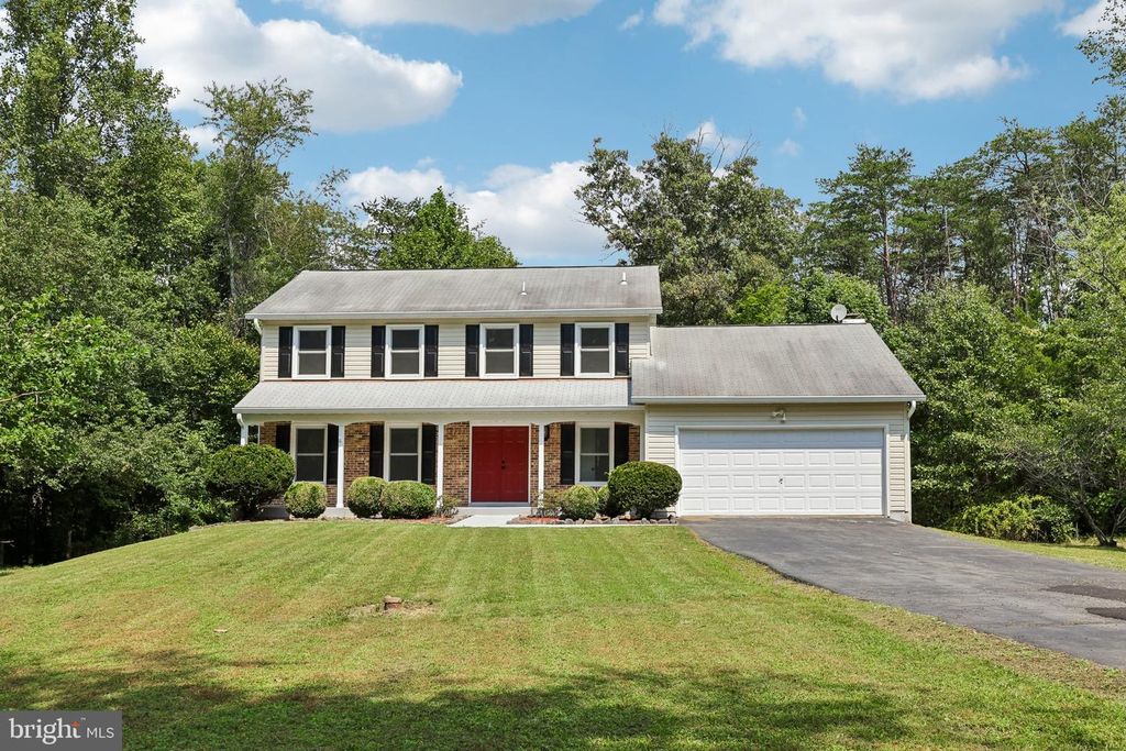 8140 SINCLAIR MILL RD, Manassas, VA 20112