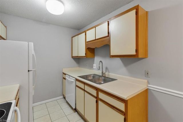 5627 Hornaday Road B, Greensboro, NC 27409