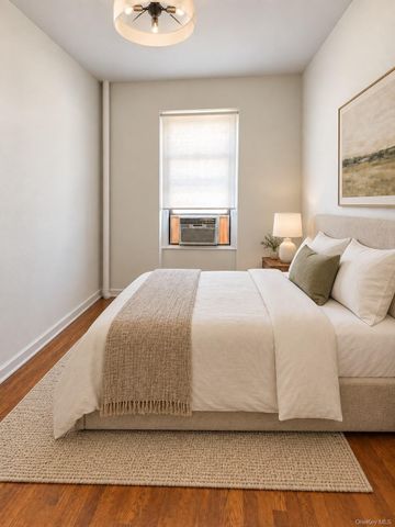 21-68 35 Street 3B, Astoria, NY 11105
