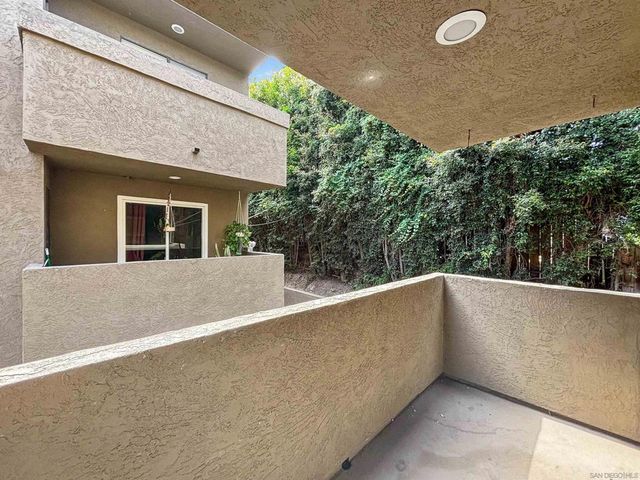 6025 Estelle 4, San Diego, CA 92115