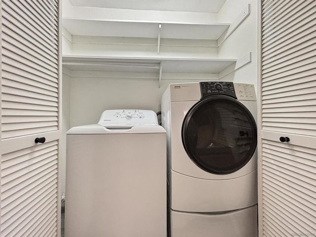 6025 Estelle 4, San Diego, CA 92115