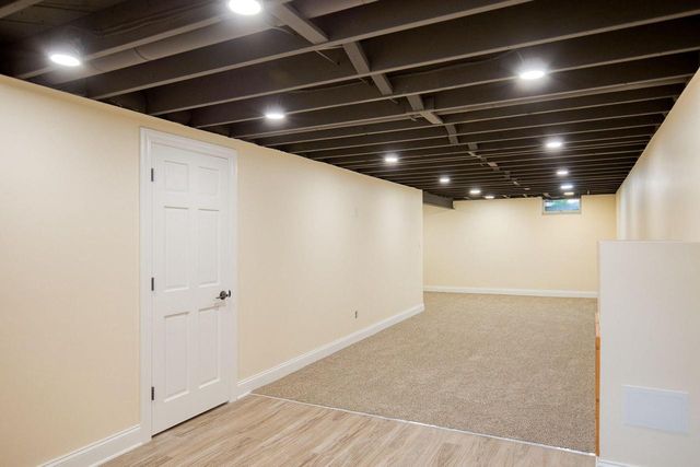 N87W18091 Summit DRIVE, Menomonee Falls, WI 53051