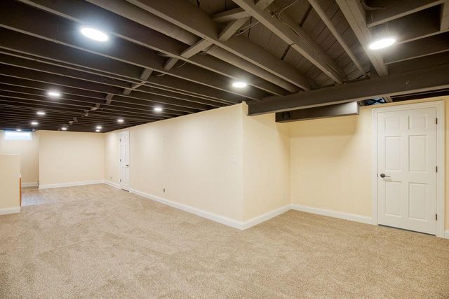N87W18091 Summit DRIVE, Menomonee Falls, WI 53051