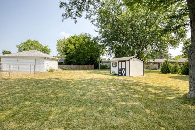 N87W18091 Summit DRIVE, Menomonee Falls, WI 53051