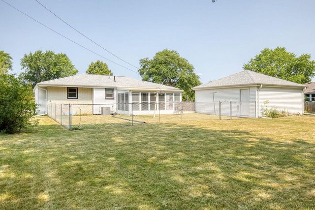 N87W18091 Summit DRIVE, Menomonee Falls, WI 53051