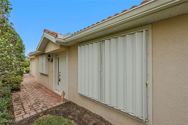 8379 Karina CT, Naples, FL 34114