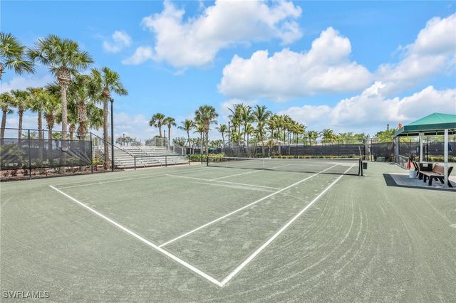 8379 Karina CT, Naples, FL 34114