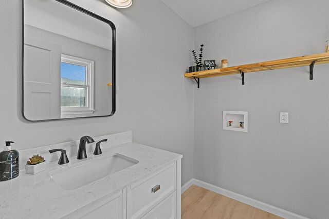 714 E Buffalo Street, Bolivar, MO 65613