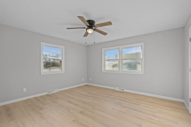 714 E Buffalo Street, Bolivar, MO 65613