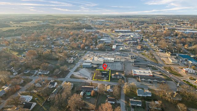 714 E Buffalo Street, Bolivar, MO 65613