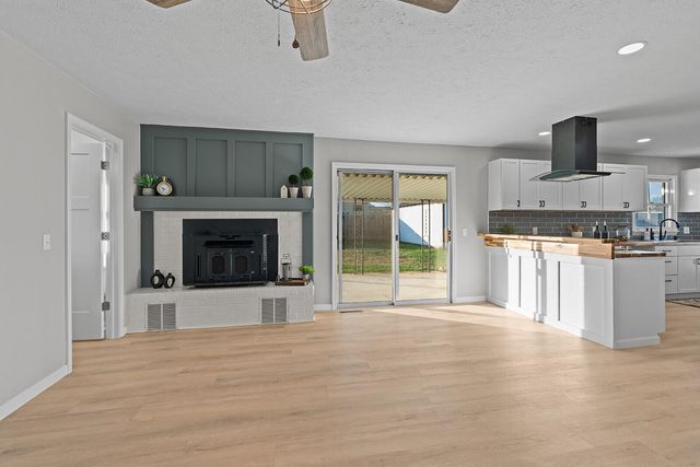 714 E Buffalo Street, Bolivar, MO 65613