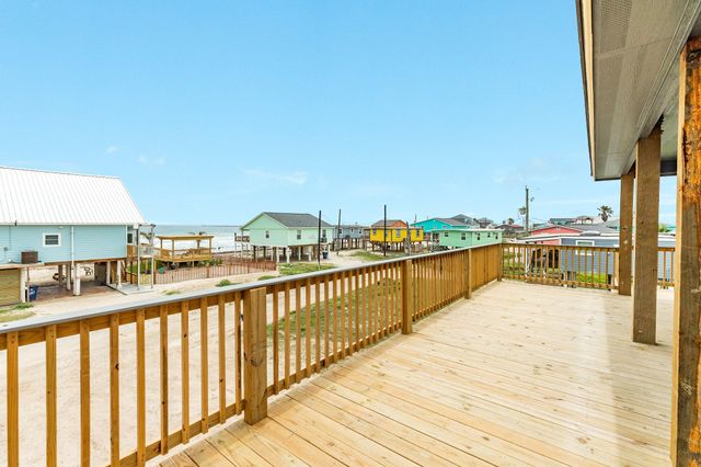 1106 White Cap Drive, Surfside Beach, TX 77541