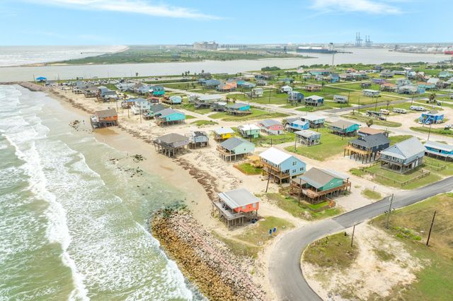 1106 White Cap Drive, Surfside Beach, TX 77541
