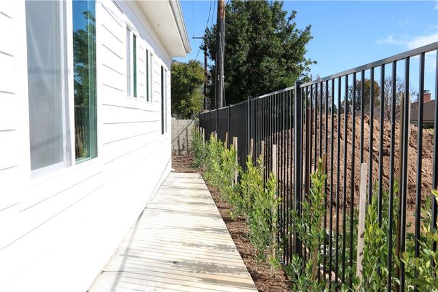 1688 E Mendocino, Altadena, CA 91001