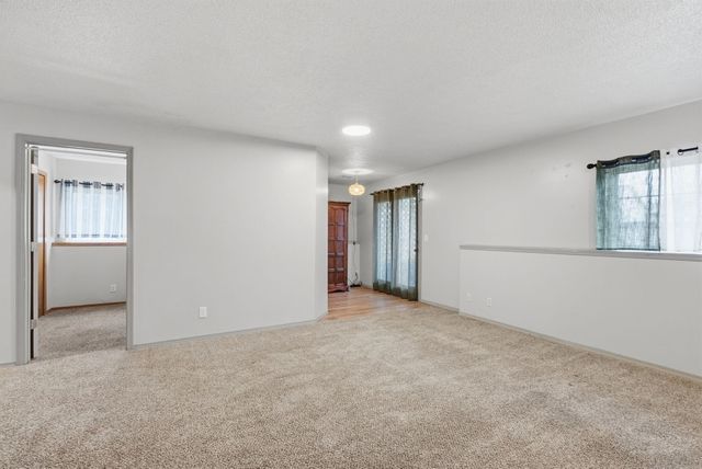 7409 E Brookview Cir, Wichita, KS 67226
