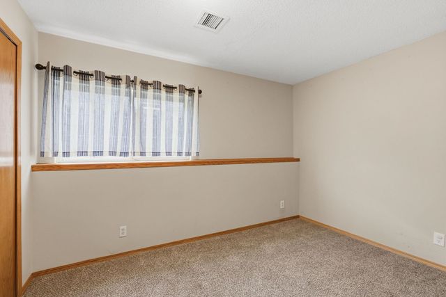 7409 E Brookview Cir, Wichita, KS 67226