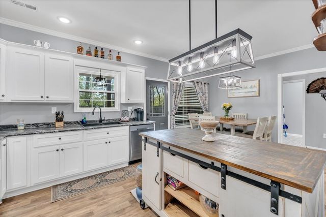 8 Valley Pond Ln, Kelso, TN 37348