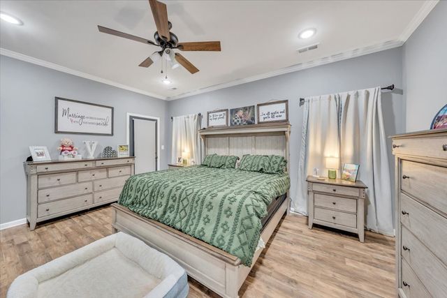 8 Valley Pond Ln, Kelso, TN 37348