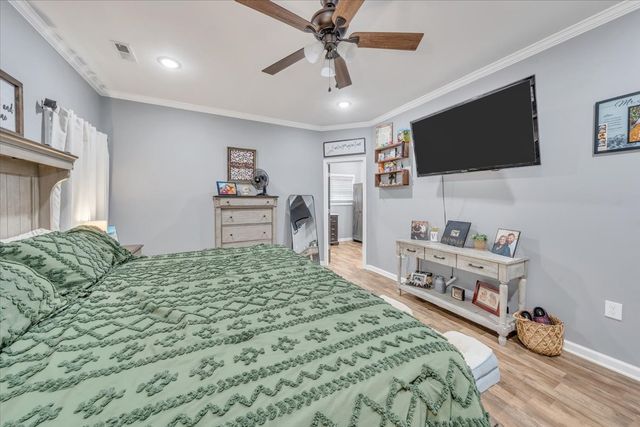 8 Valley Pond Ln, Kelso, TN 37348