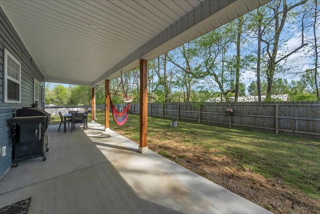 8 Valley Pond Ln, Kelso, TN 37348