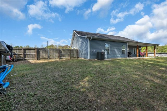 8 Valley Pond Ln, Kelso, TN 37348