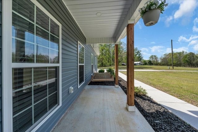8 Valley Pond Ln, Kelso, TN 37348