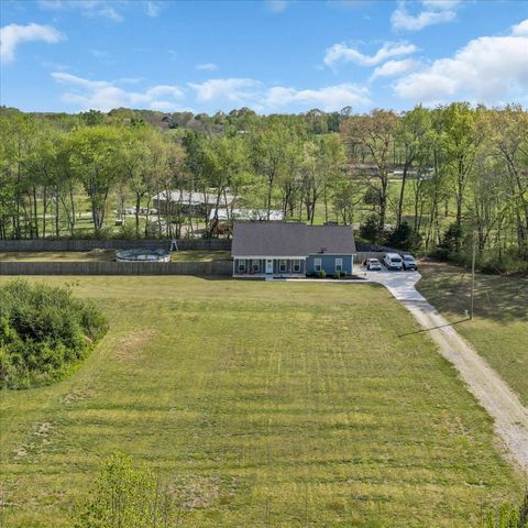 8 Valley Pond Ln, Kelso, TN 37348