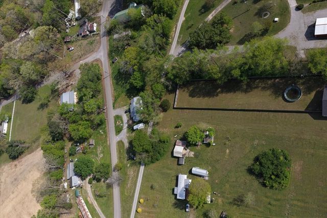 8 Valley Pond Ln, Kelso, TN 37348