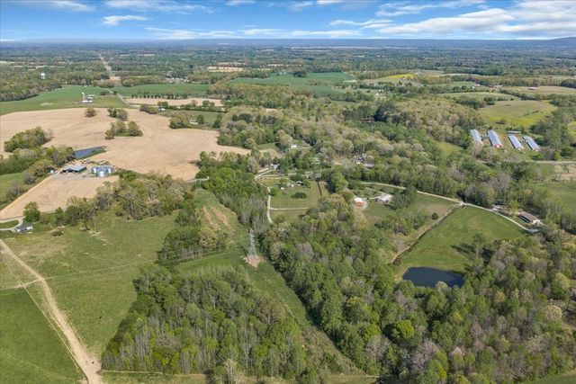 8 Valley Pond Ln, Kelso, TN 37348