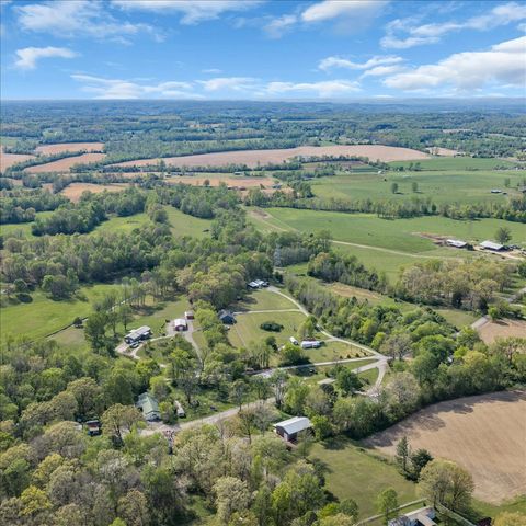 8 Valley Pond Ln, Kelso, TN 37348