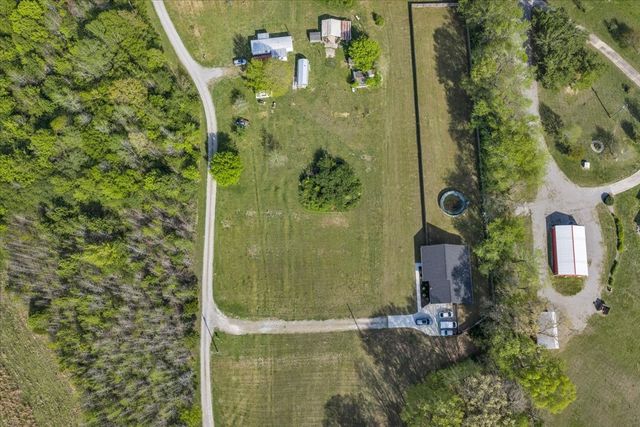 8 Valley Pond Ln, Kelso, TN 37348
