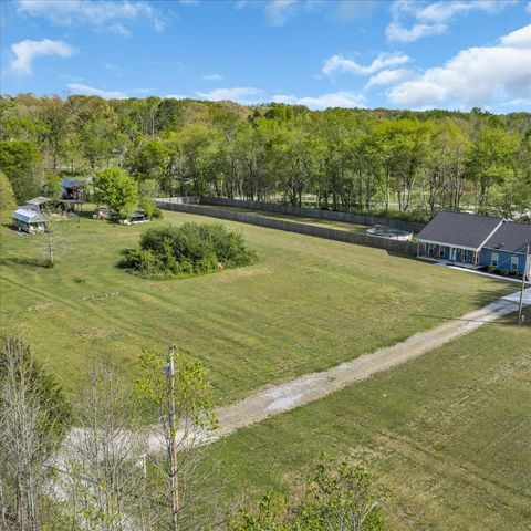 8 Valley Pond Ln, Kelso, TN 37348