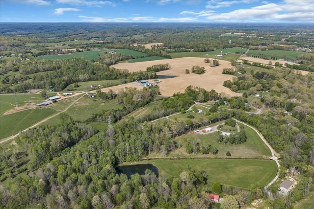 8 Valley Pond Ln, Kelso, TN 37348