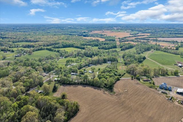 8 Valley Pond Ln, Kelso, TN 37348