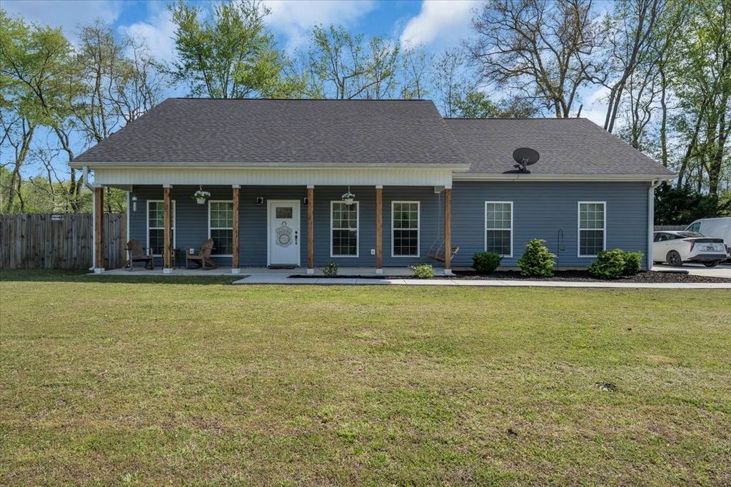 8 Valley Pond Ln, Kelso, TN 37348