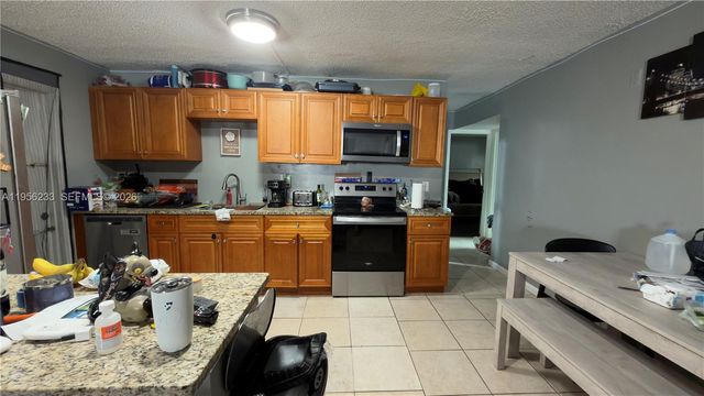 7430 SW 10th St 101D, North Lauderdale, FL 33068