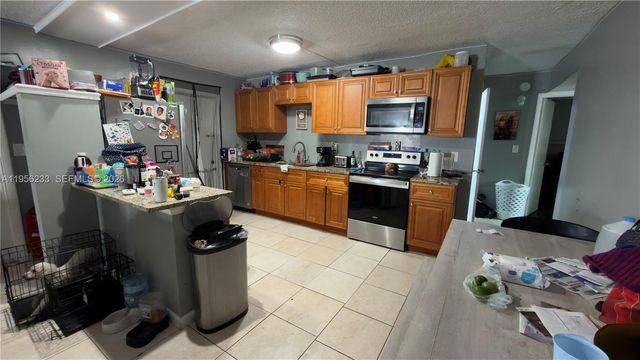 7430 SW 10th St 101D, North Lauderdale, FL 33068