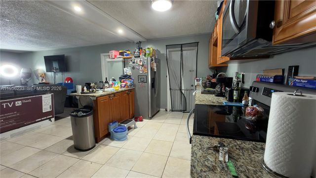 7430 SW 10th St 101D, North Lauderdale, FL 33068