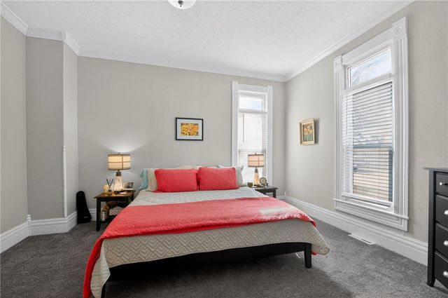 204 SE 1st Street, Lee's Summit, MO 64063