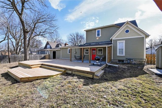 204 SE 1st Street, Lee's Summit, MO 64063