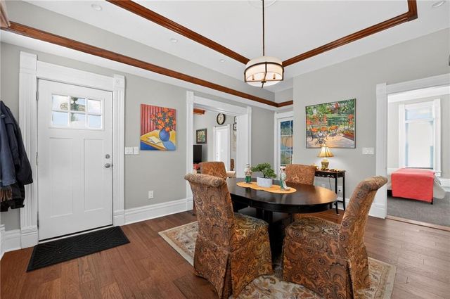 204 SE 1st Street, Lee's Summit, MO 64063