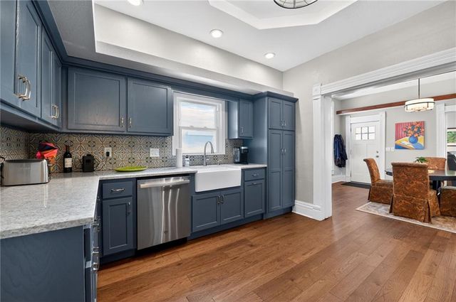 204 SE 1st Street, Lee's Summit, MO 64063