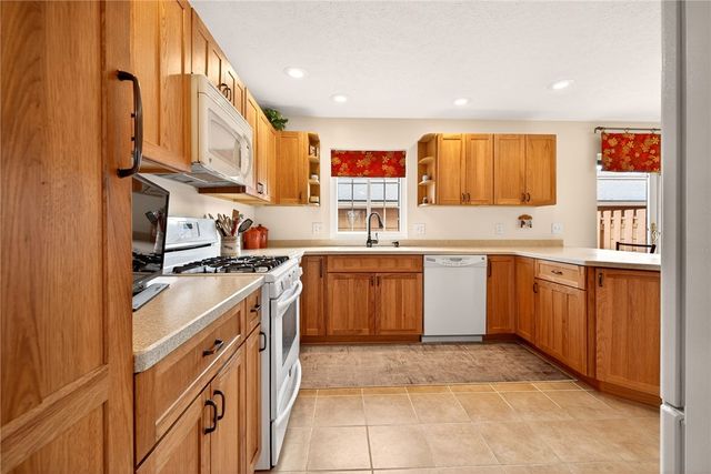 38 Huxley Way, Perinton, NY 14450