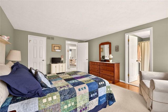 38 Huxley Way, Perinton, NY 14450