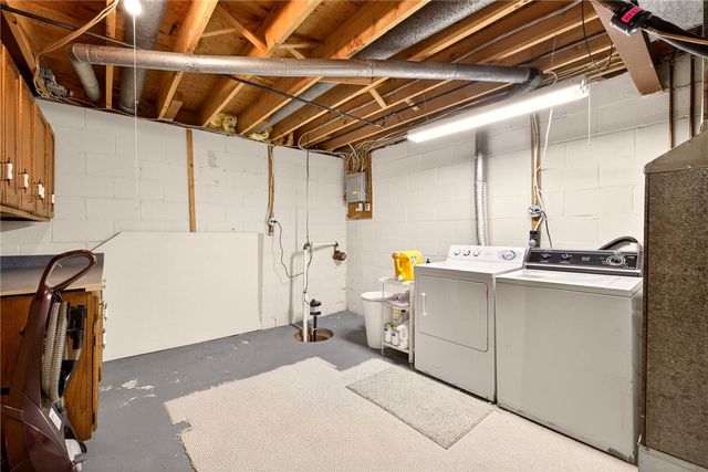 38 Huxley Way, Perinton, NY 14450